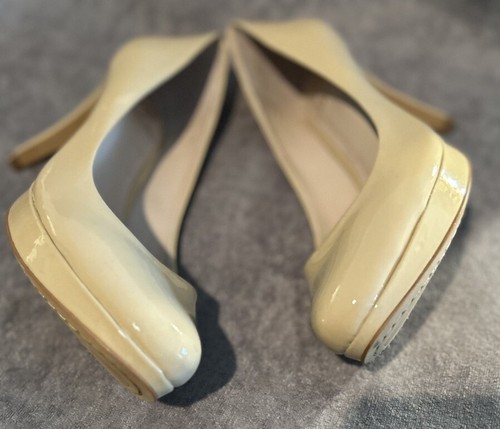 Vince Camuto Sarika Pump taglia 7,5 M plateau tacco a spillo nudo brevetto - Foto 4 di 9