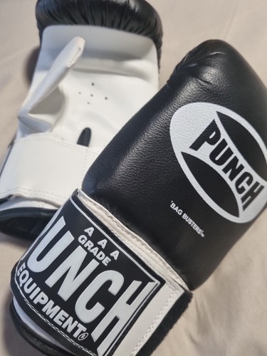 Boxing Quick Wraps & Gloves - Picture 5 of 5