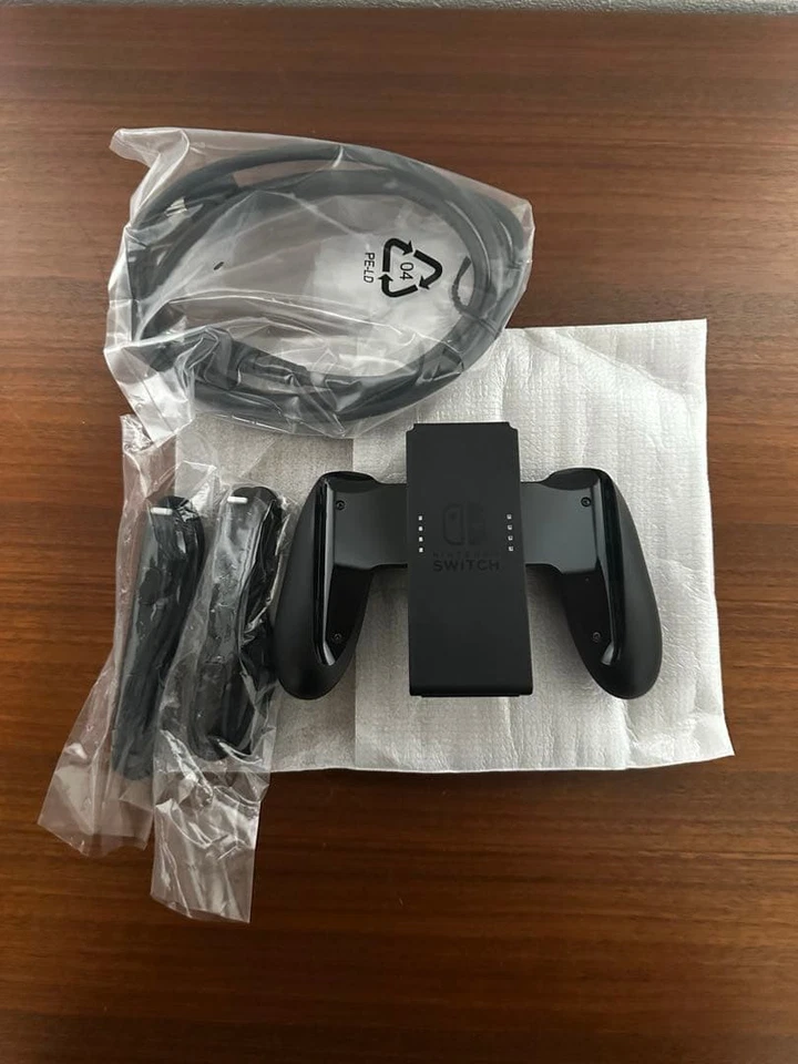 Nintendo Switch Fortnite Special Set yellow blue Joy-Con Game Console no code - Image 4 of 4