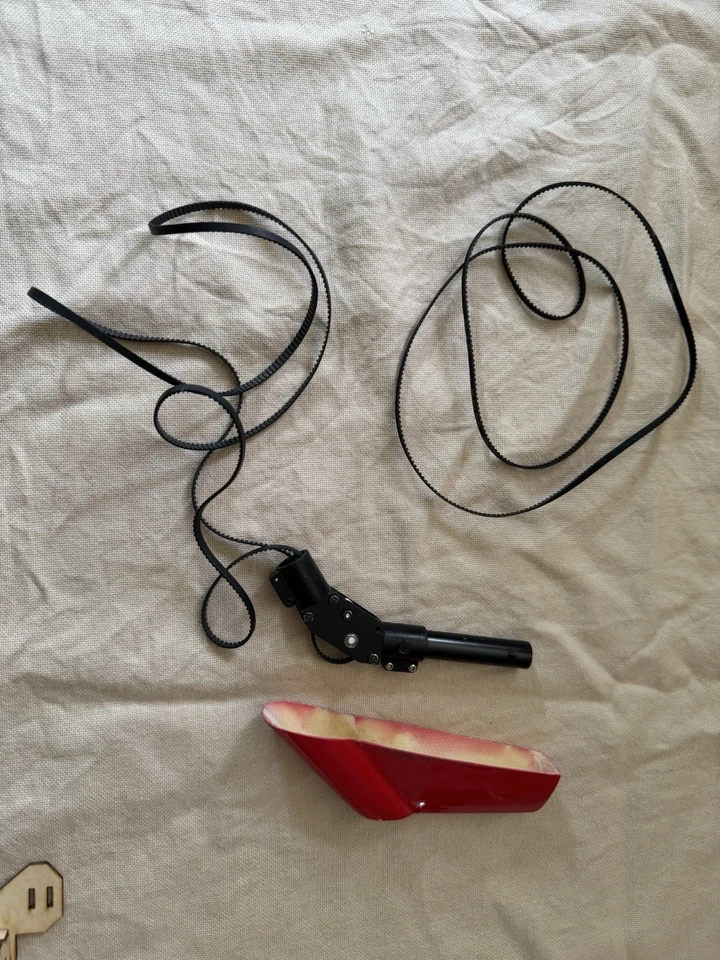 T-Rex 450 Rumpf, kompl , UH-1 Huey, Lackiert, Glasgewebe mit Beschlagteilen - Bild 3 von 4