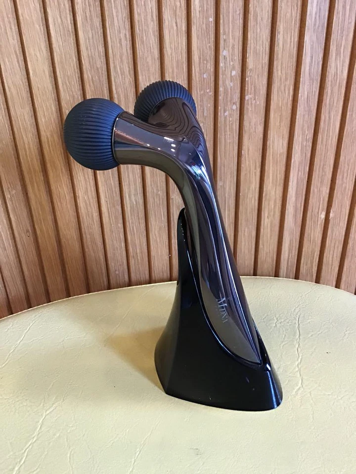 MDNA SKIN Face Skin Care Onyx Negro Japón Beauty roller MTG carbono - Imagen 2 de 4