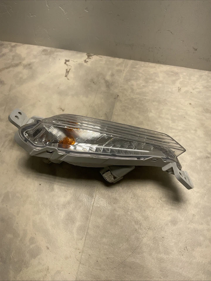 Luz intermitente estacionamiento conductor Honda Passport 2022-2024 33350-T6Z-A31 OEM 9064 Foto 4 de 4