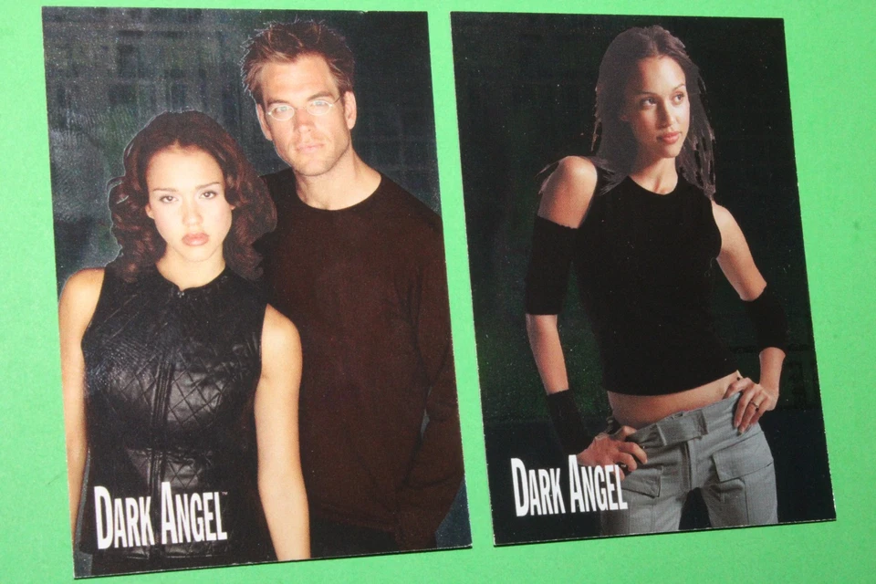 2002 Dark Angel Premiere Angelic Foil Chase INSERT 2 Card Topps JESSICA ALBA - Image 2 of 4