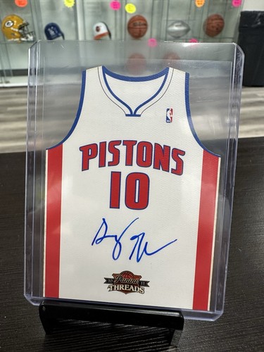 2010 Panini Threads Basketball Greg Monroe Jersey Die-Cut Auto /99 #21