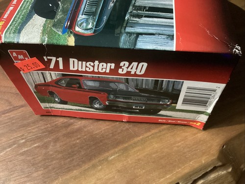 AMT Ertl 8437 1/25 Scale '71 Plymouth Duster 340 Plastic Model Kit - 第 2/5 張圖片