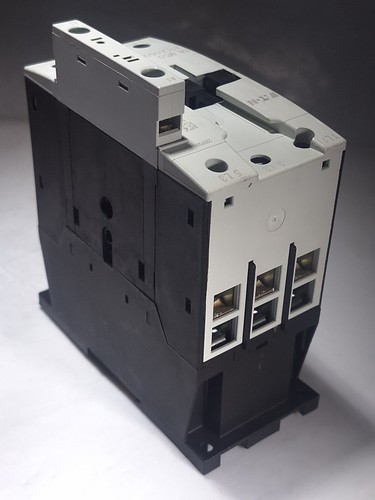CONTACTOR EATON KLOCKNER MOELLER XTCE050D00B DILM50 220/240V 50A - 43 DISPONIBLES - Imagen 9 de 9