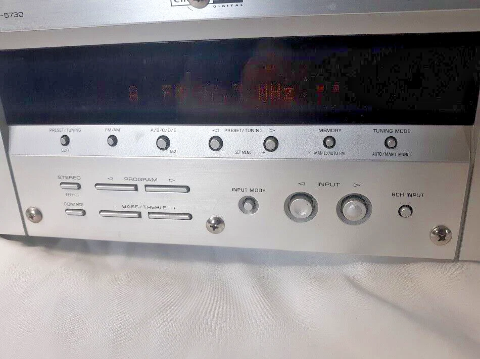 Yamaha HTR-5730 5.1-Channel A/V Natural Sound Surround Receiver (Silver) used - Image 4 of 4