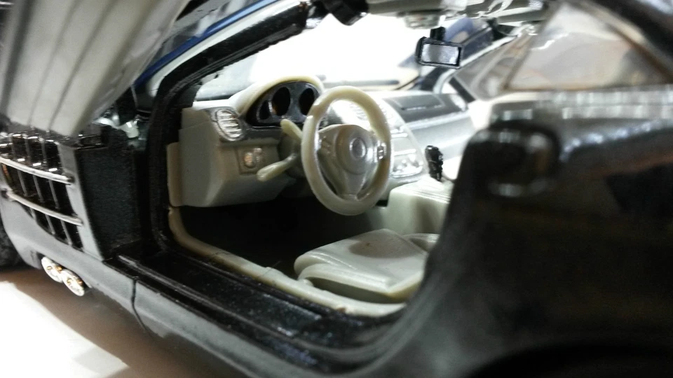 1:24 Scale Black Mercedes McLaren SLR Coupe Detailed Diecast Model Car 73306 - Image 4 of 4