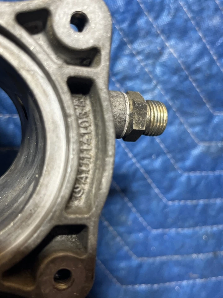 Brida colector de admisión de aire 97-04 Mercedes Benz Clase C230 R170 Slk230 OEM Foto 4 de 4