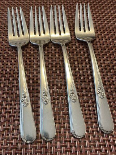 4 IS Holmes & Edwards Youth Pattern Silverplate Salad Forks 6-5/8” - Foto 1 di 4