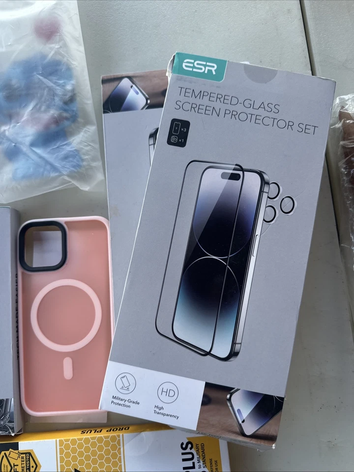 Lot of 12 Phone Cases & Screen Protectors - Image 4 of 4