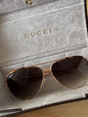 Lunette de Soleil Gucci - Photo 1/4