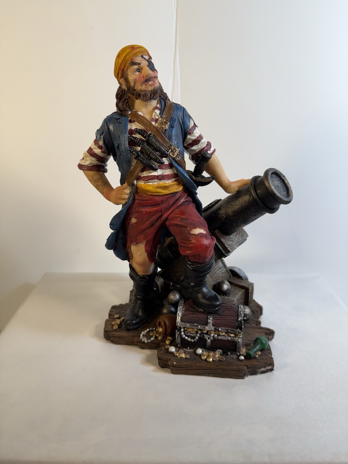 Pirates Statue Hand Painted Resin Figurine Made In China