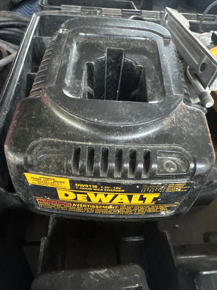 Dewalt 18 Volt Cordless Variable Speed Jig Saw DW933  - Image 3 of 4