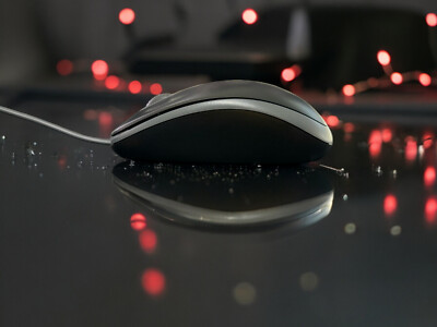 Logitech B110 Silent Maus   Leise, kabelgebunden, USB   Links- & Rechtshänder