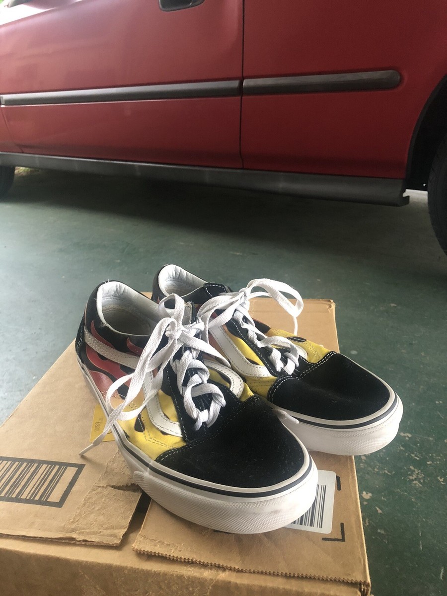 VANS Old Skool Flames 2017 Shoes Men\'s Size 8 Sneakers Size 8.5 - VANS Old Skool Flame Sneakers Low Top Suede  main image 3