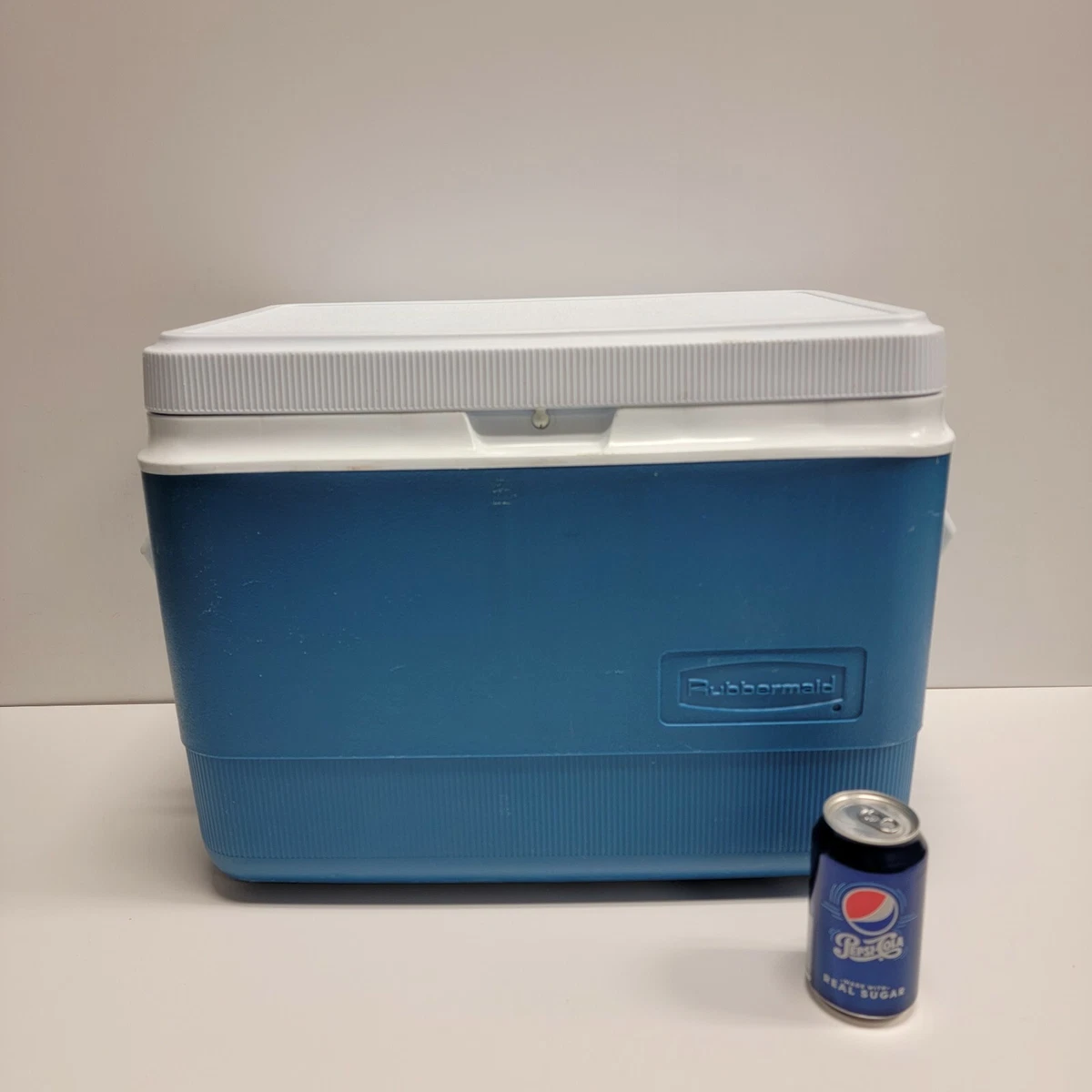 Medium cooler store