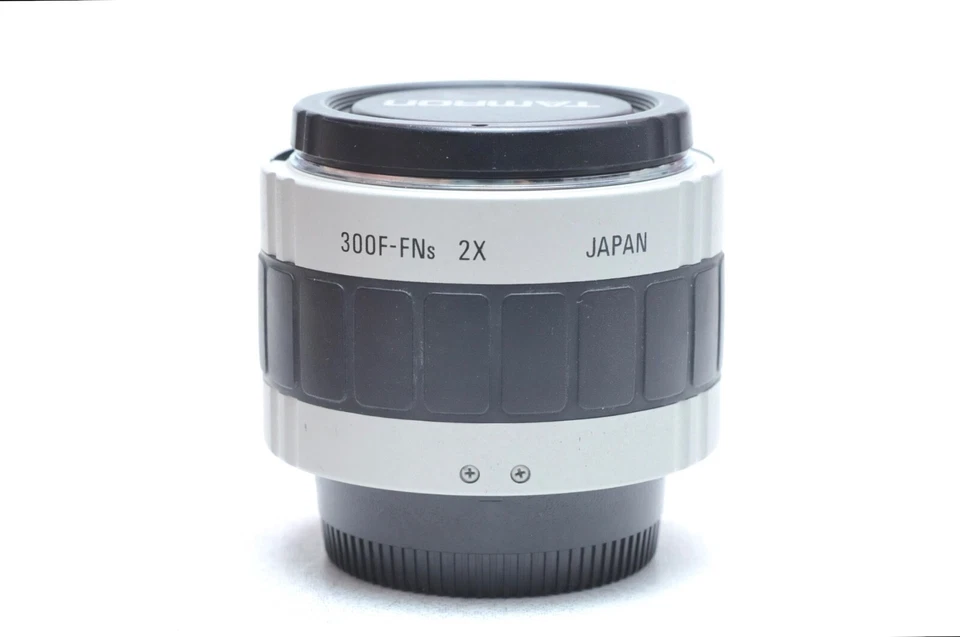 Lente teleconversor Tamron 2X 300F-FNS SP AF para Nikon montagem F cinza - Imagem 2 de 4
