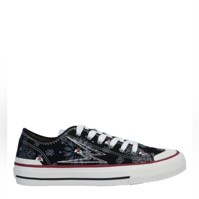 MOAConcept X Looney Tunes Sneakers Size 6.5 Lace up Master collection New