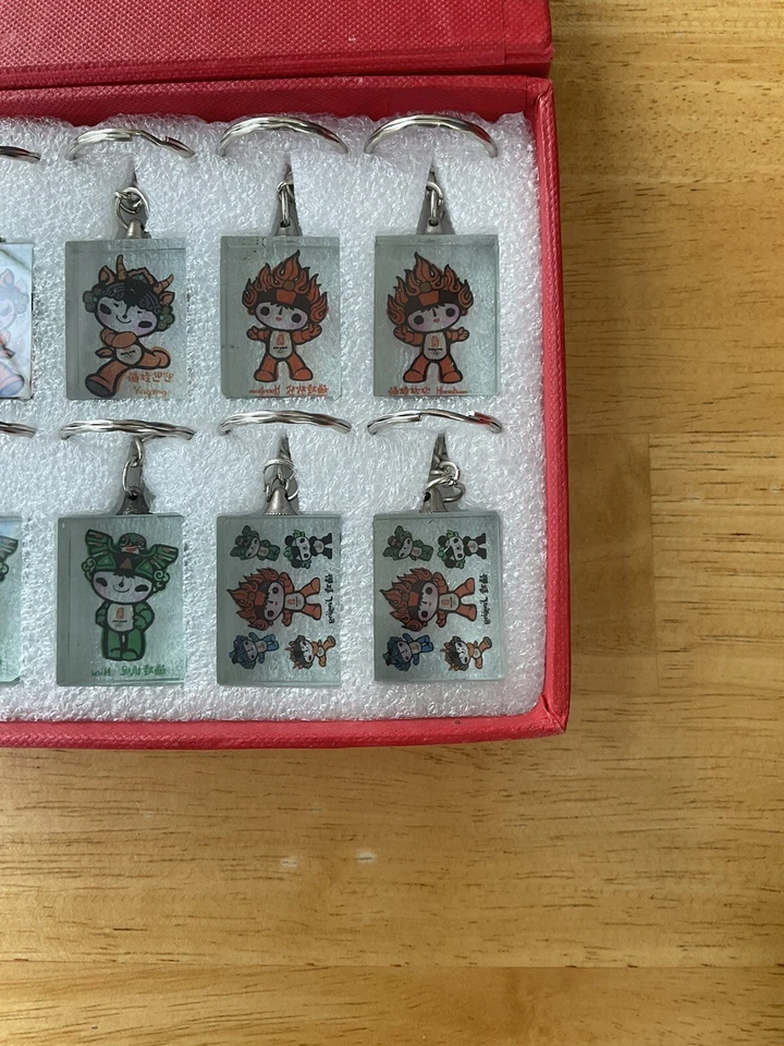 2008 Beijing Olympics 12 Keychains Set In Original Box - Image 4 of 4