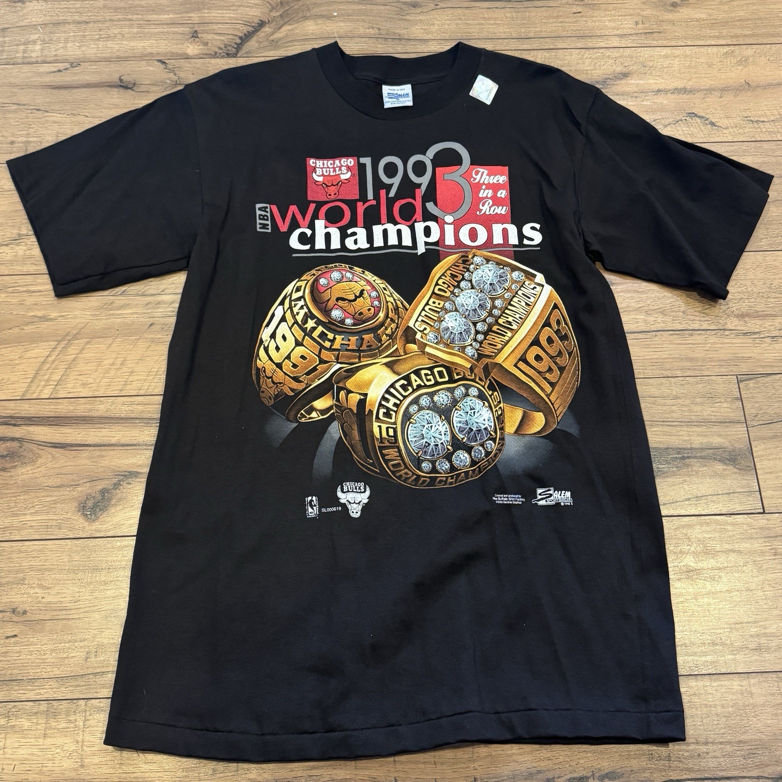 Maglietta Vintage Chicago Bulls 1993 NBA World Champions Tre in una fila M