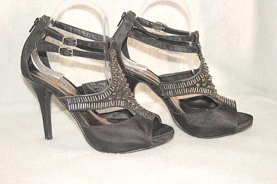 LILIANA  Heels Sandals Shoes T-Strap Open Toe Black Satin & Emb. Sz 6.5 * VG - Image 3 of 4