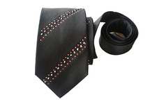 PINK MEN'S TIE BLACK/GEOMETRIC Width: 3.75" Length: 57"