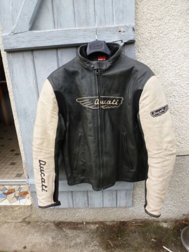 Ducati  'Wings' Leather jacket  (Size 56 Dainese) - Afbeelding 1 van 6