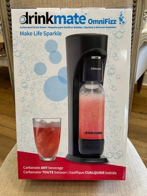 Drinkmate OmniFizz Carbonated Drink maker and accessories