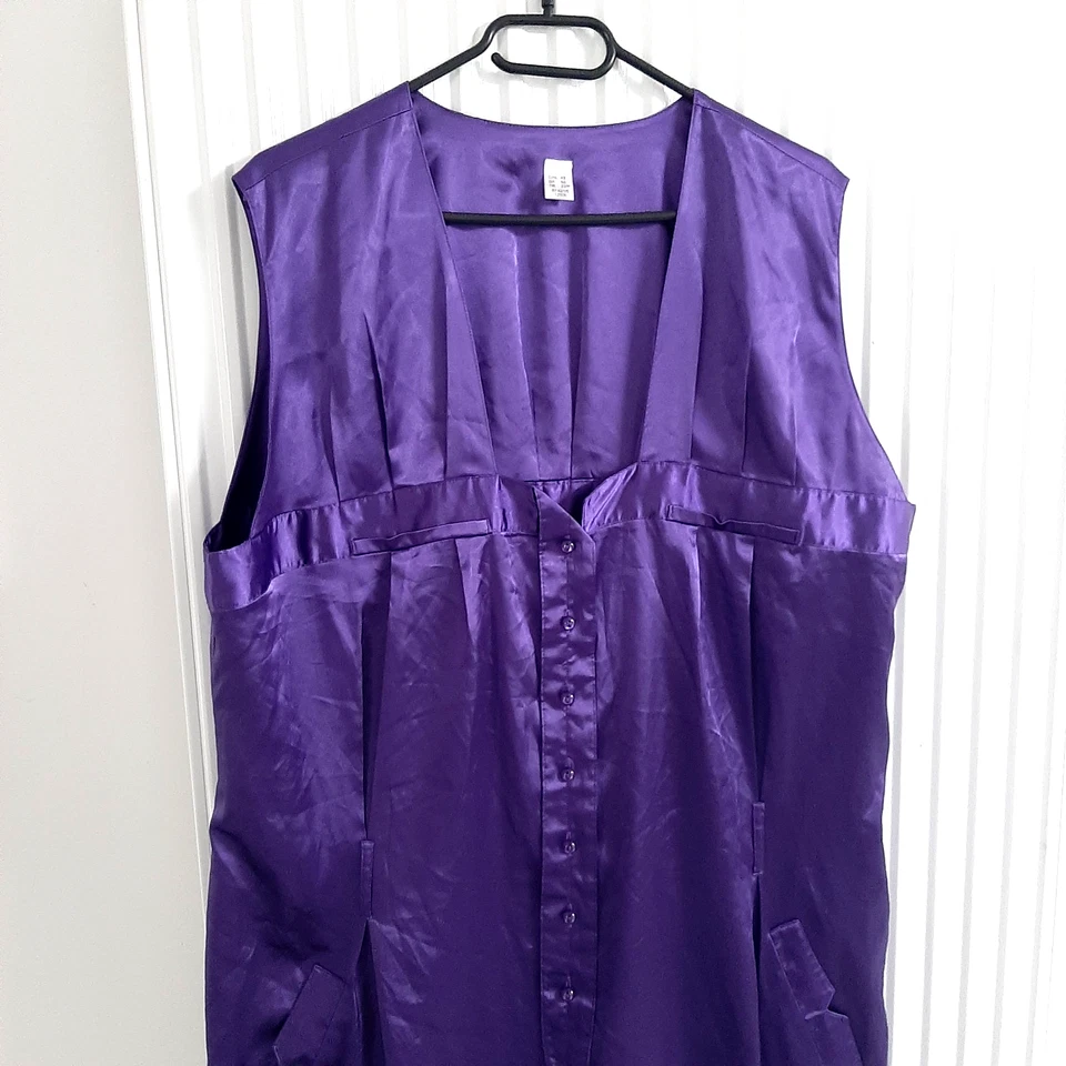 Clubwear Kurzer Lila glänzender Jumpsuit / Overall Gr. 48 (fast wie Satin) - Bild 2 von 4