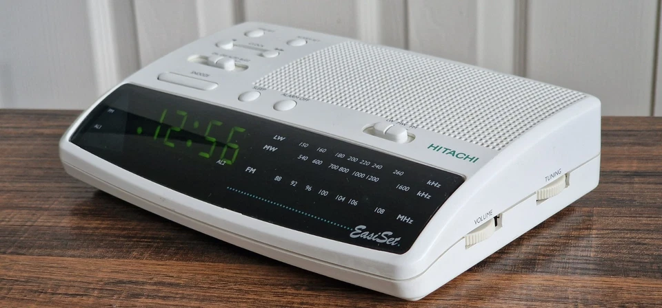Hitachi KC14 Electronic Alarm Clock / Space Age / Retro / Rare / White / Green - Image 3 of 4