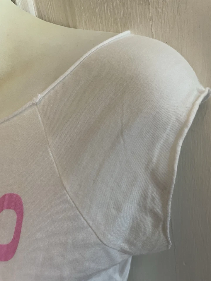 Billabong Women's Good to Be Loved Graphic T-Shirt Vintage Y2K Size Medium - Image 4 of 4