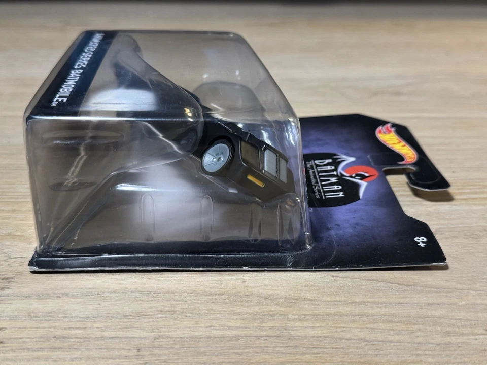 NEW Hot Wheels Batmobile Batman Diecast Car The Animated Series Batwing DKL20 - Image 4 of 4