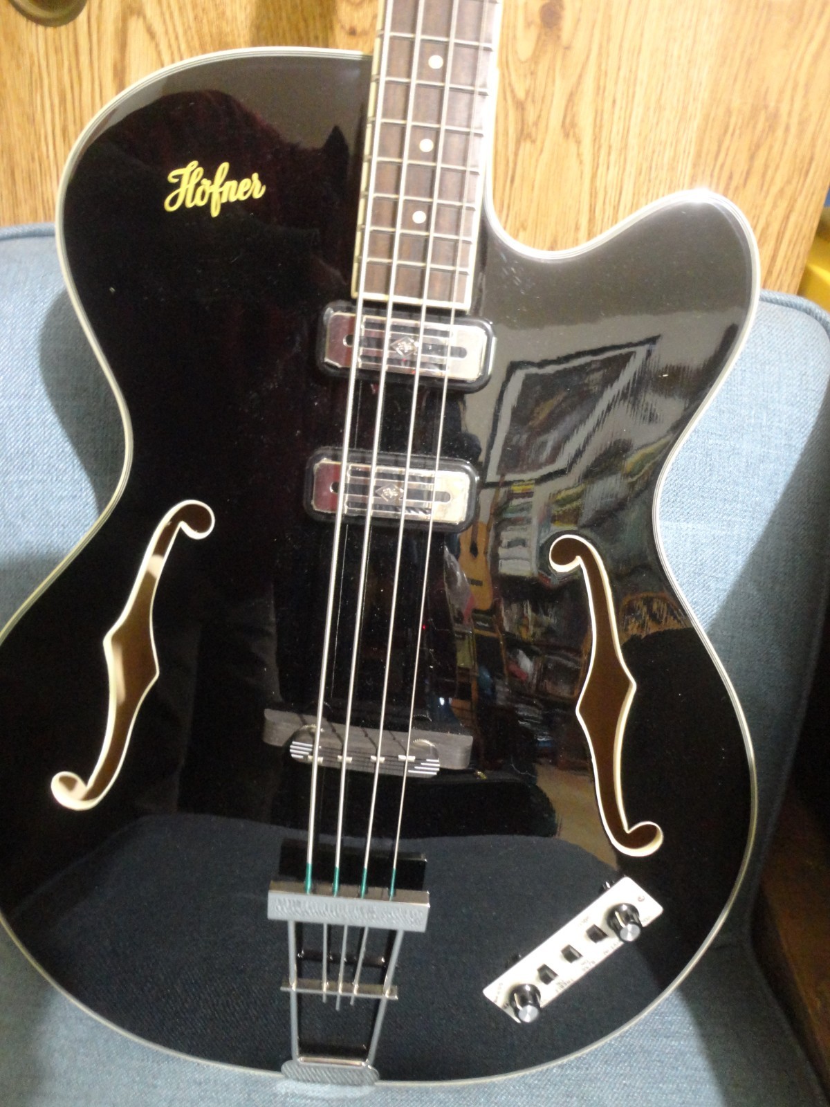 Hofner 500 / 5 Contemporary Bass Series President