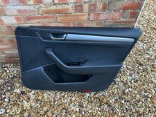 SKODA SUPERB DSG 3V MK3 5DRS HATCH FRONT RIGHT SIDE DOOR CARD