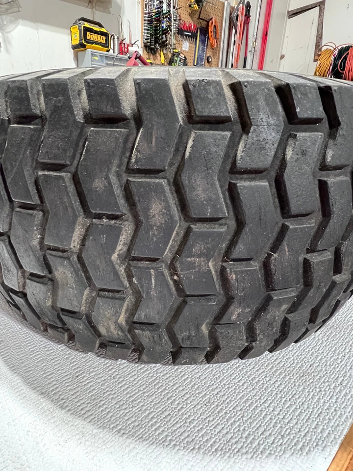 HUSQVARNA  532105588 TIRE & 532144510 RIM (#6678) - Image 2 of 2