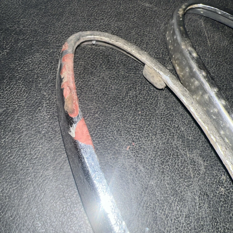 Luz trasera Ford Custom 1949-1950 bisel cromado 8A-13448-C-2 OEM CANTIDAD 3 Foto 2 de 4