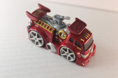 Ertl Collectible Preschool Big Wheel Diecast FWFD Fire Truck 3" - Picture 2 of 5