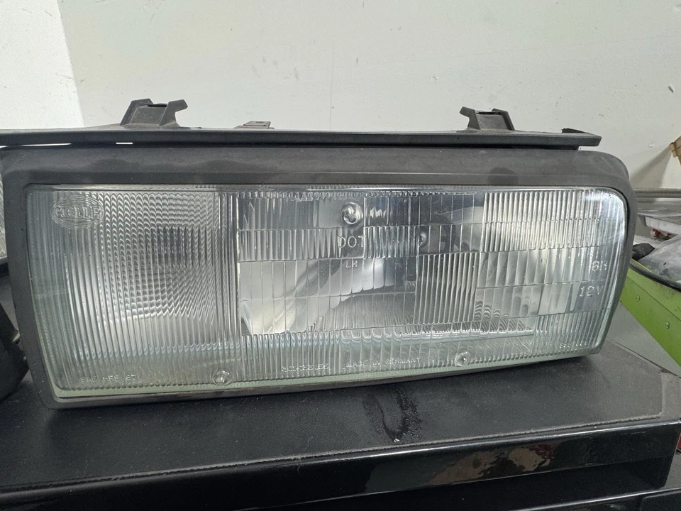 Par de faros originales Hella para VW Corrado G60 OEM de EE. UU. Foto 2 de 4