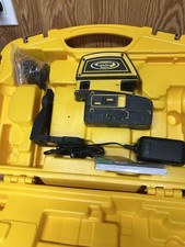 Spectra Precision LT52G Self-Leveling Green Laser Line Level Kit w/ Case A1