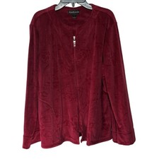 Miss Elaine Robe Women Small Burgundy Excellent Zip Front Embossed Floral Plush