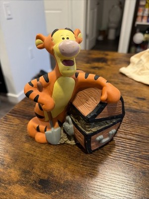 Walt Disney Tigger Treasure Chest Plastic Coin Piggy Vintage Rare 1999- 6 3/4''