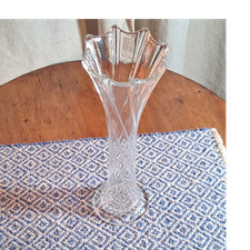 Clear Glass Swirl Pattern Decorative Vase Abstract Theme Glossy Finish