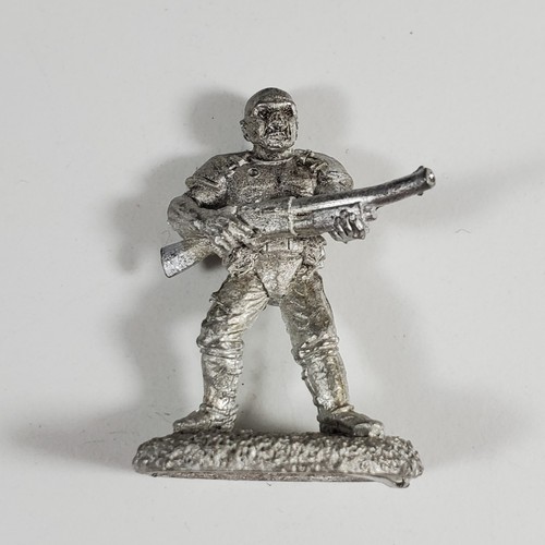 Reaper Miniatures Doom Zombie Marine Shotgun Pewter Metal Figure 1996 ID USA