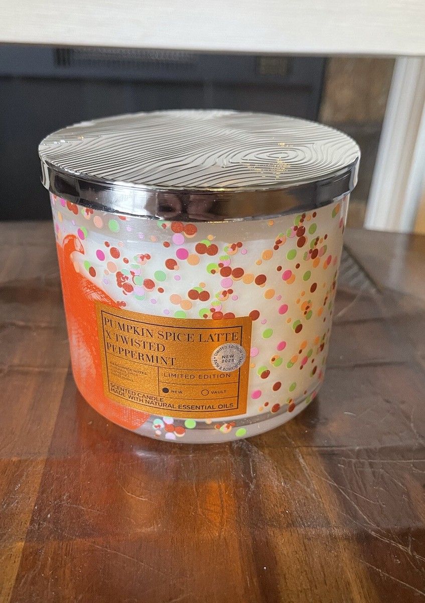 Bath and Body Works Pumpkin Spice Latte x Twisted Peppermint 3-Wick Candle  NEW