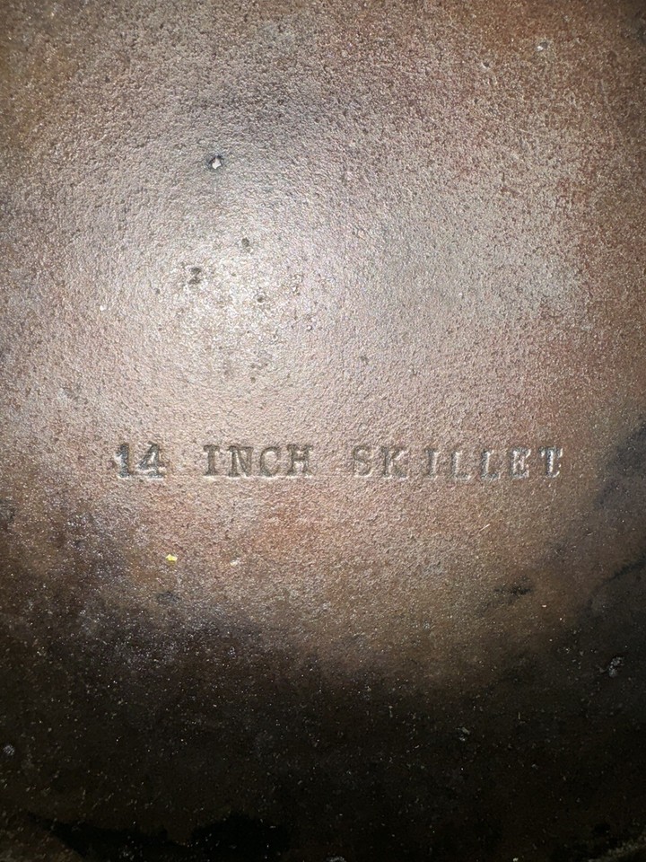 Vtg Unmarked Wagner Ware Cast Iron Skillet 12 Double Spout 14” B Mold