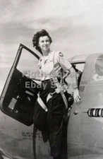 WW2 Picture Photo Woman Pilot om aircraft Plane 6322