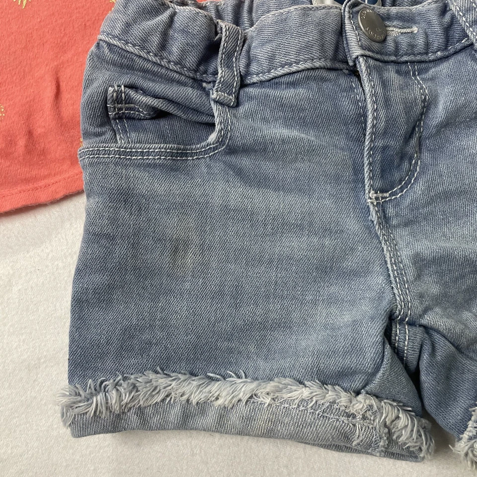 Conjunto de Camisa e Shorts Jeans Cortado Old Navy Meninas Laranja Abacaxi Tamanho 4T - Imagem 3 de 4