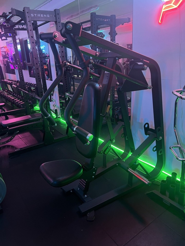 Nautilus xplode nitro chest press Gym Equipment Immaculate Condition eBay