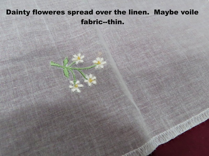 Lovely vintage flower embroidered table runner white 21x21 square COLLECT STASH